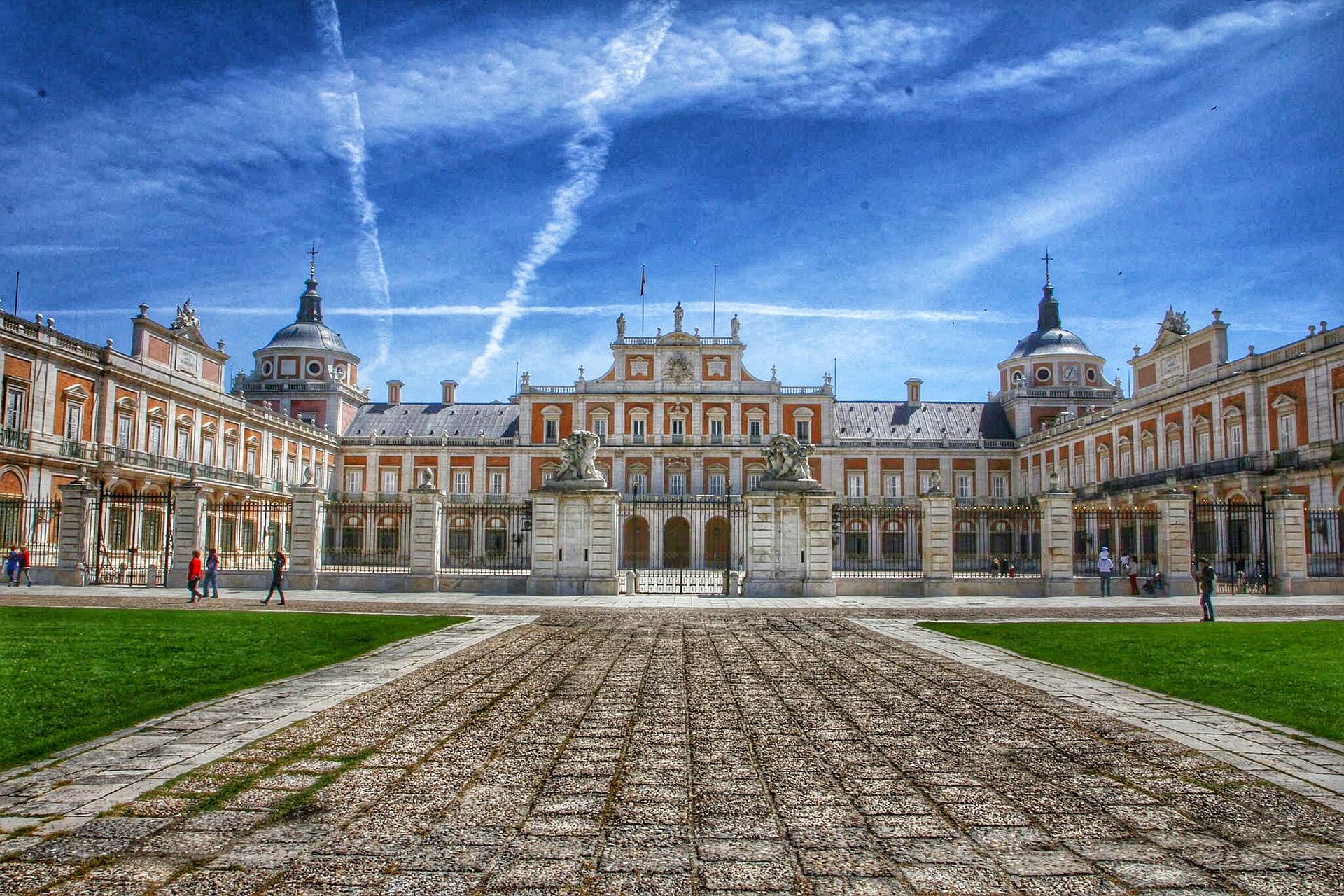 Royal Palace of Aranjuez under a blue sky